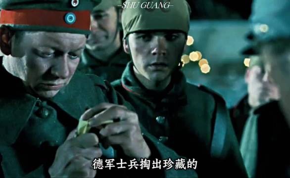 一战真实事件!圣诞夜敌我双方放下枪,战壕里短暂停战!