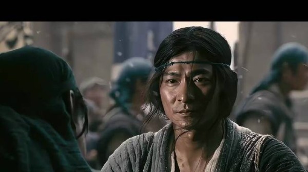 起初白龙身披甲，何人不识赵子龙