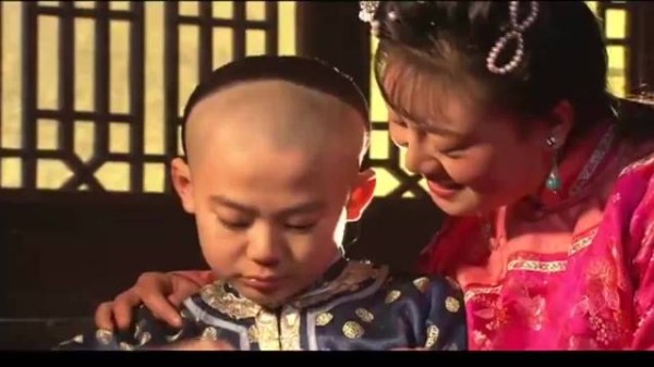 大宅门:二奶奶得知儿子上青楼,气得直接杀过去,一人就是一巴掌