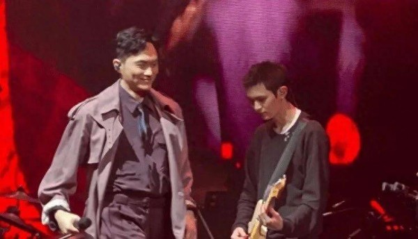 张智霖回应儿子学业争议，否认与袁咏仪矛盾，会尊重他的选择