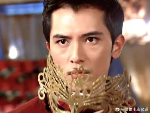 刘小鱼扮项天骐简直是本人