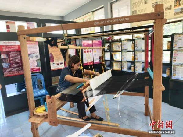 一根丝线里的伊桑文化——探访泰国东北部传统泰丝生产