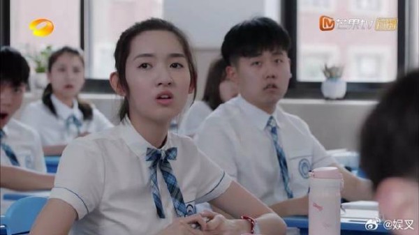 凭着广播站的身份 独享空食堂，这简直就是住校生的顶级享受