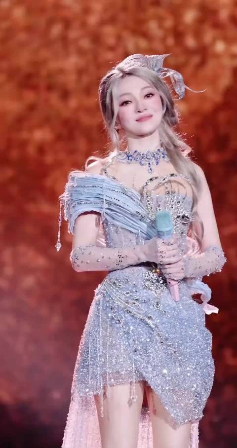 台前气场女王，幕后搞笑本人！…