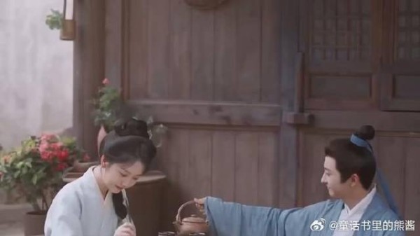 刘学义一碗面直接推给谭松韵,不问一句,全网嗑疯