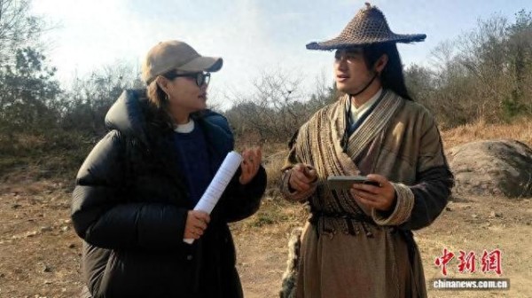 刷短剧顺手买件衣服,红果日活1.68亿,超四大长视频日活总和