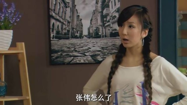爱情公寓第二季悠悠张伟搬进公寓,终于知道悠悠和子乔的关系了