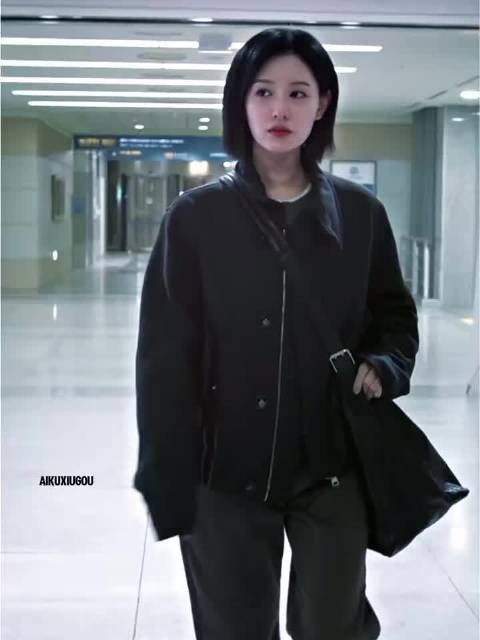 X里的走路姿势与眼王里的完全不同吧 金智媛走路粉演技粉集合