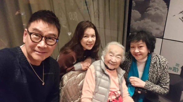 香港小虎队成员旧照再被讨论，曾写歌给谭咏麟，剧集主题曲成经典