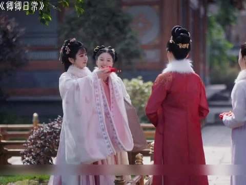 尹峥送的这个新年礼物有谁不爱呀，爱了爱了