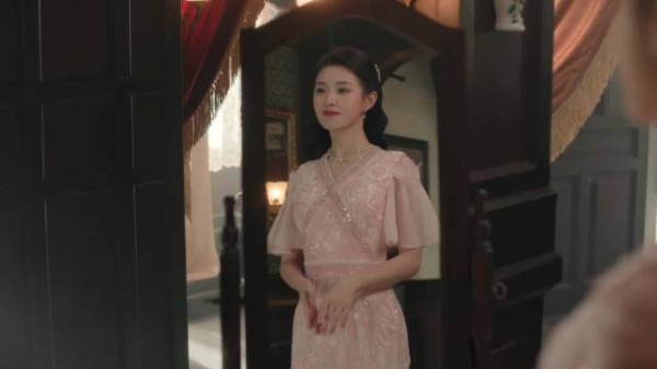 丞磊徐若晗一集私会两次,更衣室壁咚设计巧妙