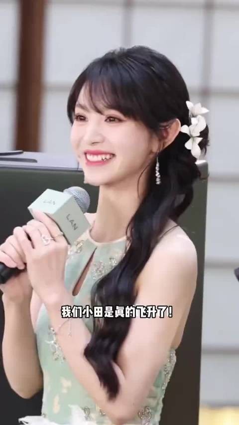 田曦薇保持稳定拍戏节奏，不断拓宽戏路，跳出单一甜妹形象，用作品积累口碑