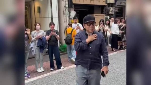蔡康永宣布为蒋万安站台将穿黑色西装只加油打气