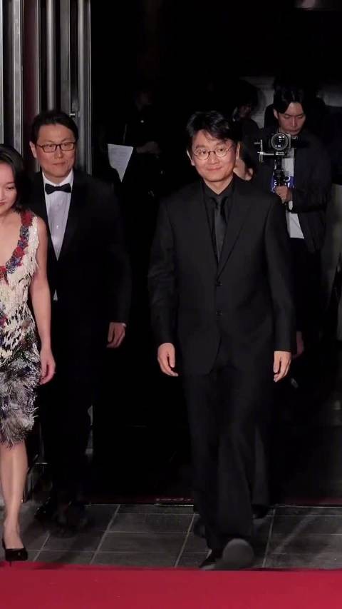 周迅拿奖国际A类,口碑下沉街坊都夸
