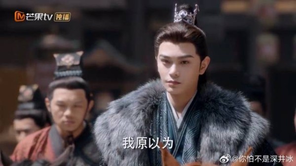 两队人马相撞,黑罗刹竟直接掀了百姓摊子,太无理!