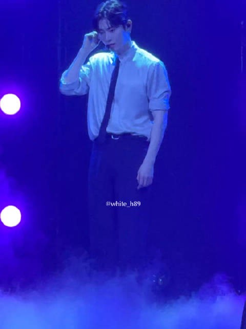 天生优越黄旼炫 261016 The Peach Blossom 饭拍视频一则 Universe white_h89
