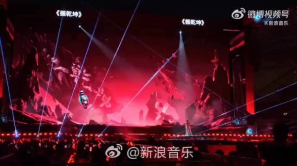 张杰首唱《振乾坤》现场一整个燃炸!