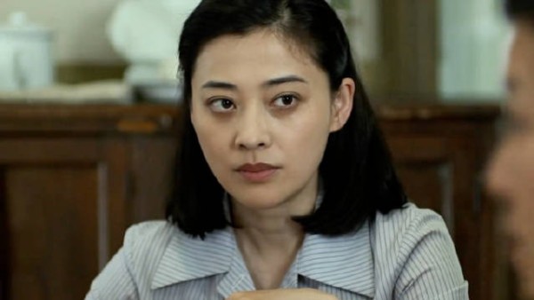 这个阶段的安杰最漂亮,可能这时的她,很像我对妈妈最初的印象