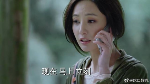 美女到古镇游玩,刚踏进镇上,接二连三发生古怪事情
