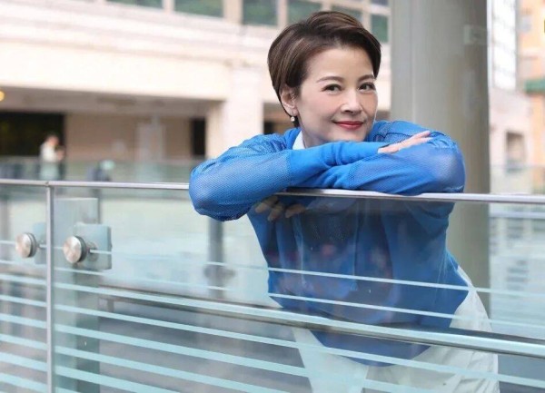 香港女星黎燕珊准备再婚，先上婚前辅导课，与71岁未婚夫已递拟结婚通知