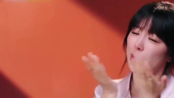 赵奕欢拿五票第一,却没人敢对视三十秒?男嘉宾集体低头真相扎心