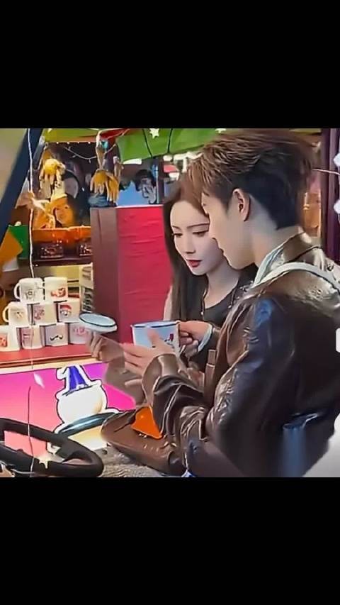 李昀锐手背试水温喂药孟子义,何炅你好星期六喊有人来接