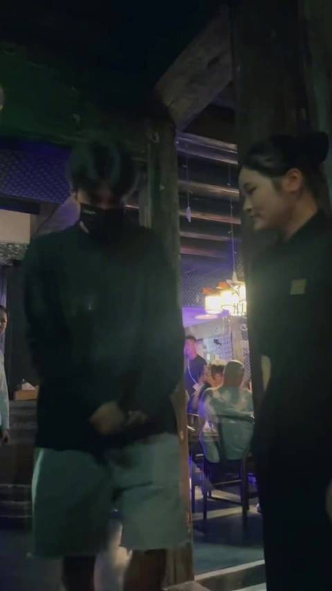 粉丝:我喜欢你老婆! 赵又廷:我也喜欢 好了好了到底谁不喜欢高圆圆
