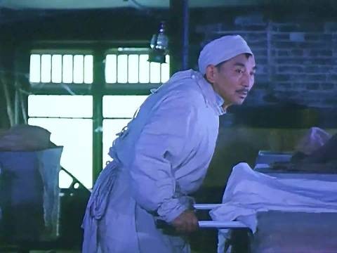 男人心脏长错了位置，竟意外牵出暗藏敌特的暴力阴谋