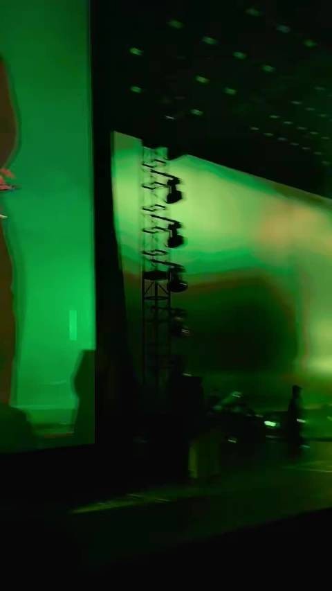 王嘉尔北京场九秒名场面引全场欢呼