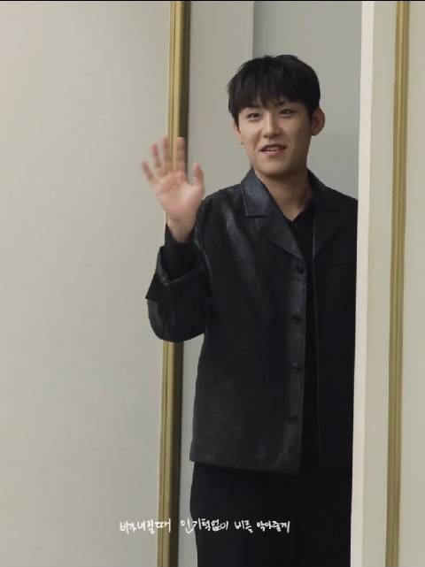 朴佑镇1013solo回归 签售会跳躲雨的方法