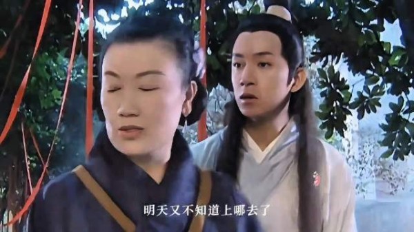 许仙当众下跪护娘子,人妖殊途也要定娘子