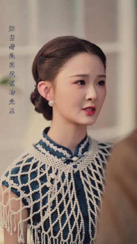 两人许下携手共赴未来的约定,旁人暗中紧盯,一场新的对峙即将到来