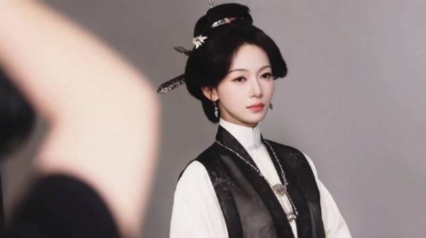 吴谨言进组刀笔娘子,状态不错专心搞事业