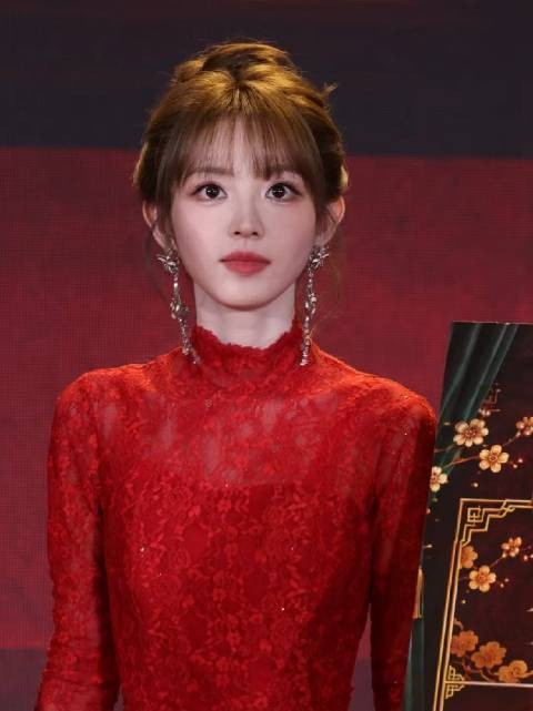 田曦薇真是美的像AI一样啊，美貌惊为天人！
