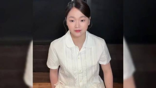 全红婵走路一深一浅脚伤未愈引担忧