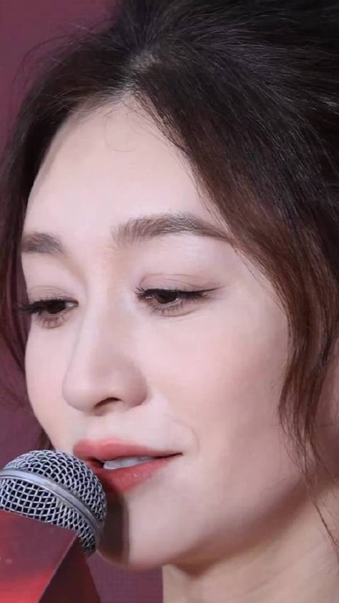 李小冉高清镜头怼脸拍,这颜值状态怎么样?
