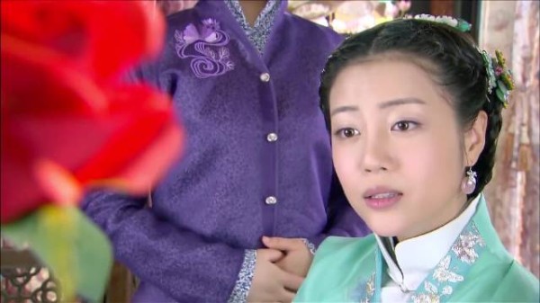 女孩嫁错人的后果，公婆欺压丈夫冷落，男人果然只会让女人心碎