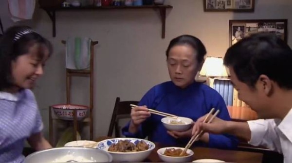 恶毒婆婆不准儿媳吃肉，娘家妈上门讨要说法展开