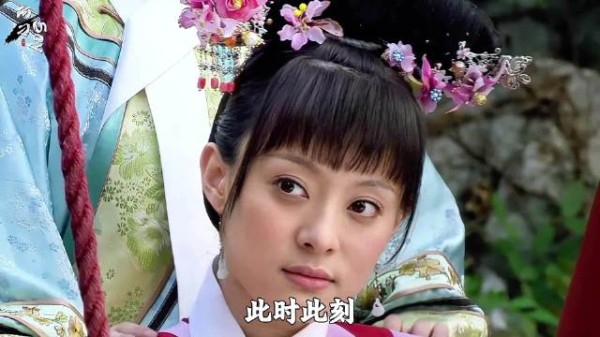 甄嬛不接招反用宫礼让余莺儿下跪行礼