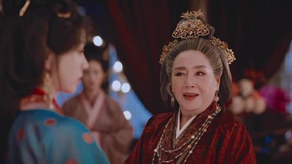外祖母发现魏娆更像从前的周芙