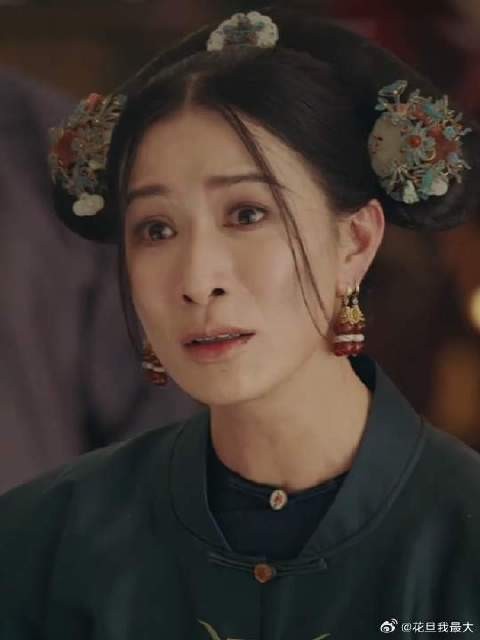 这轻蔑一笑,“被偏爱的,都有恃无恐”