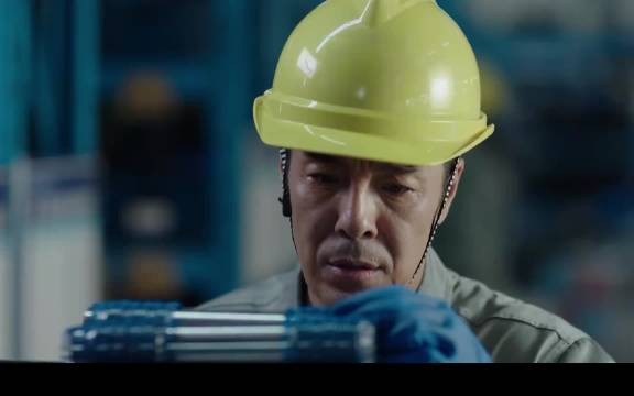 清洁工大叔在核电站打扫卫生时,竟然发现用于核级螺丝上带着秀点