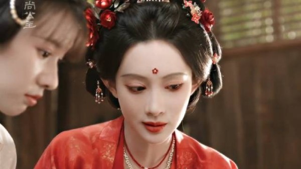 公主赏的酒就是香,倒头就睡了(՞- -՞)ᶻᶻᶻ尚公主 暮晚摇 言尚