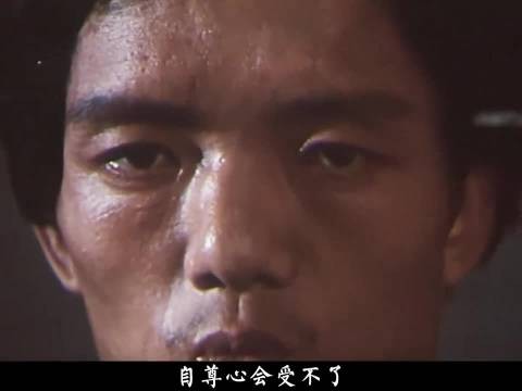 路灯轻生被养子唤回，净身出户告别彪彪