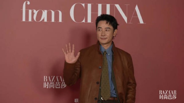 罗晋芭莎盛典红毯受访 领带图案是女儿画作