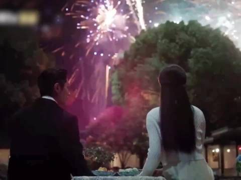 虞昶轩叶平君重逢又分手，烟花浪漫后割腕决裂