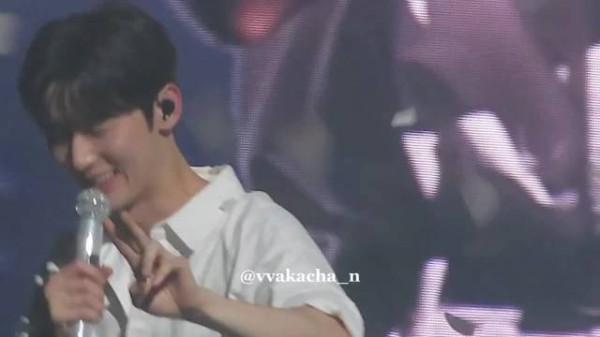 天生优越黄旼炫 261022 The Peach Blossom Tokyo 3 饭拍视频一则 vvakacha_n