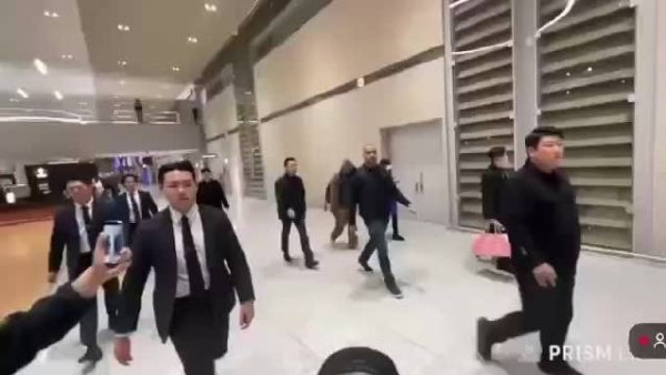 贾斯汀·比伯抵达韩国首尔，开启他的SKYLRK快闪体验活动