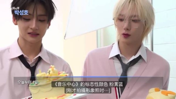 某人也没想到一个多月后要在直播里又解释又抱的