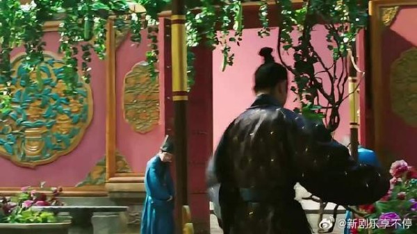 有太子这个背景做后台做生意居然还能赔